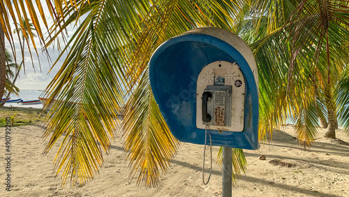 Obraz na plátne Old public payphone on Island Saona in the Dominican Republic