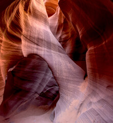 Sierkussen Bordeaux Zonnestralen in Antelope Canyon Arizona  © Franc Woods/Wirestock