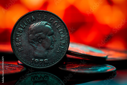 colombia 20 cents coin 1972 Francisco de Paula Santander Macro Close Up
