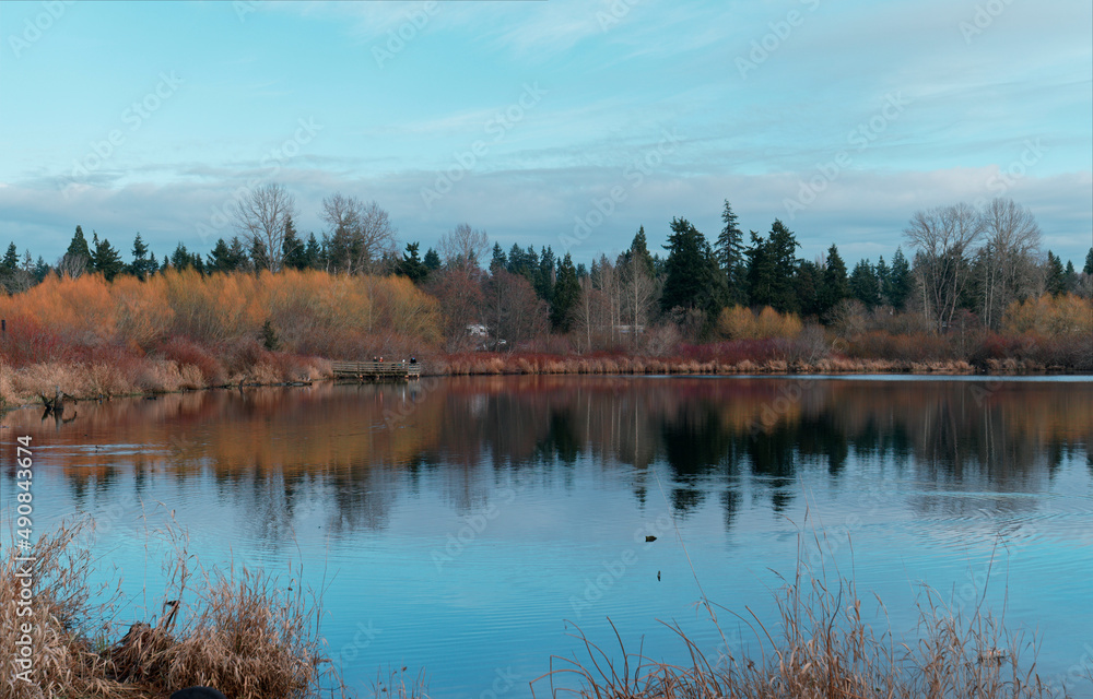 Fototapeta premium Fall view nice scene Lake view Quiet nice Fall 