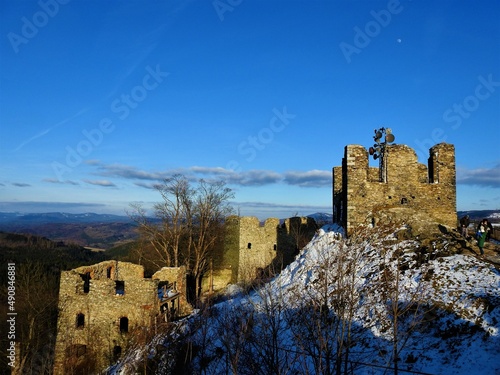 Stary zamek na Górze Anioła obok Karlowych Warów
