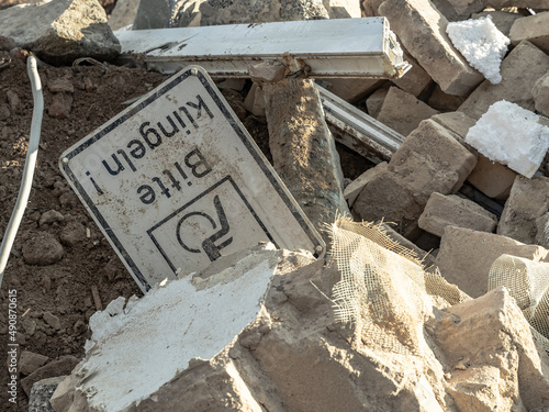 Wallpaper Mural Besser nicht geklingelt !! Torontodigital.ca