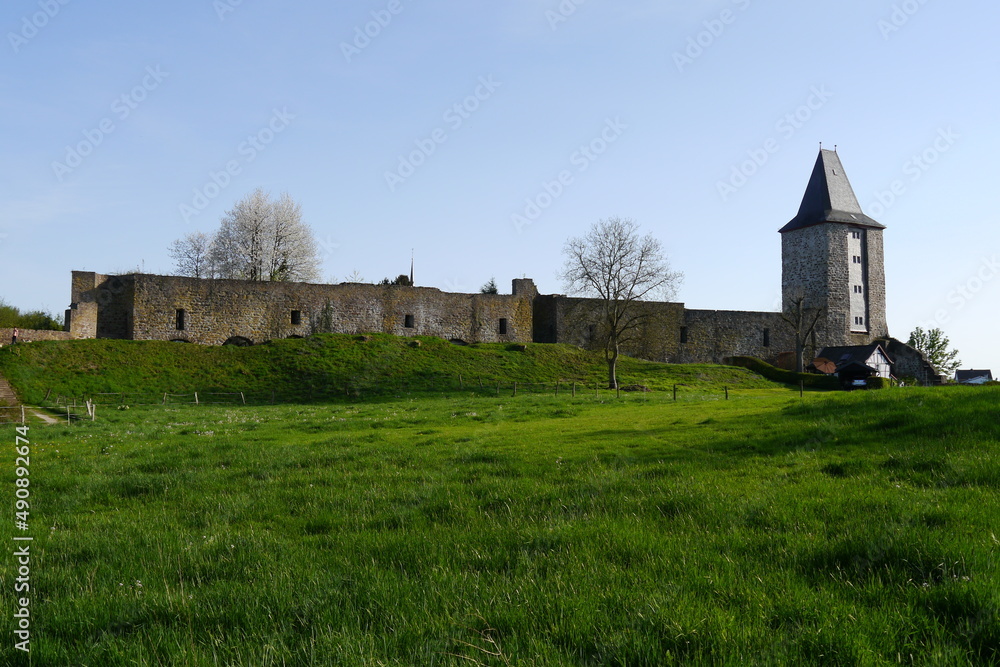 Stadtmauer mit Wehrturm Altstadt Stadt Blankenberg bei Hennef (Sieg) Stadtmauer mit Wehrturm Altstadt Stadt Blankenberg bei Hennef (Sieg)