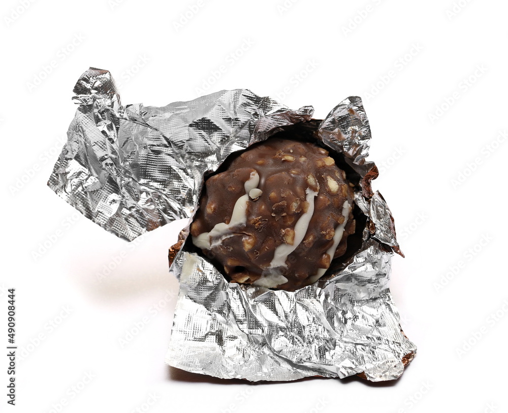 Εκτύπωση καμβά Round hazelnut unwrapped chocolate ball with silver aluminum wrapping foil isola