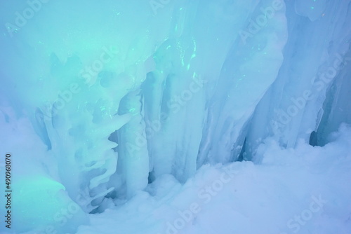 日本 北海道 千歳 冬 支笏湖 氷濤まつり © Eric Akashi