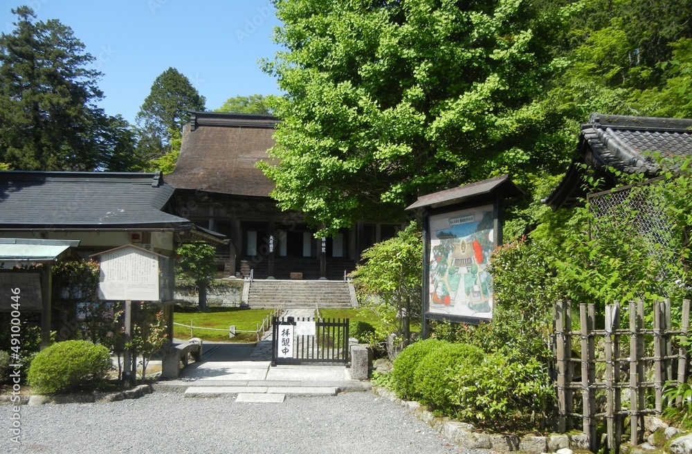 A scene of  the entrance to the precincts of Shorin-in Temple at Ohara in Kyoto City in Japan 　日本の京都市大原にある勝林院境内の入り口の風景