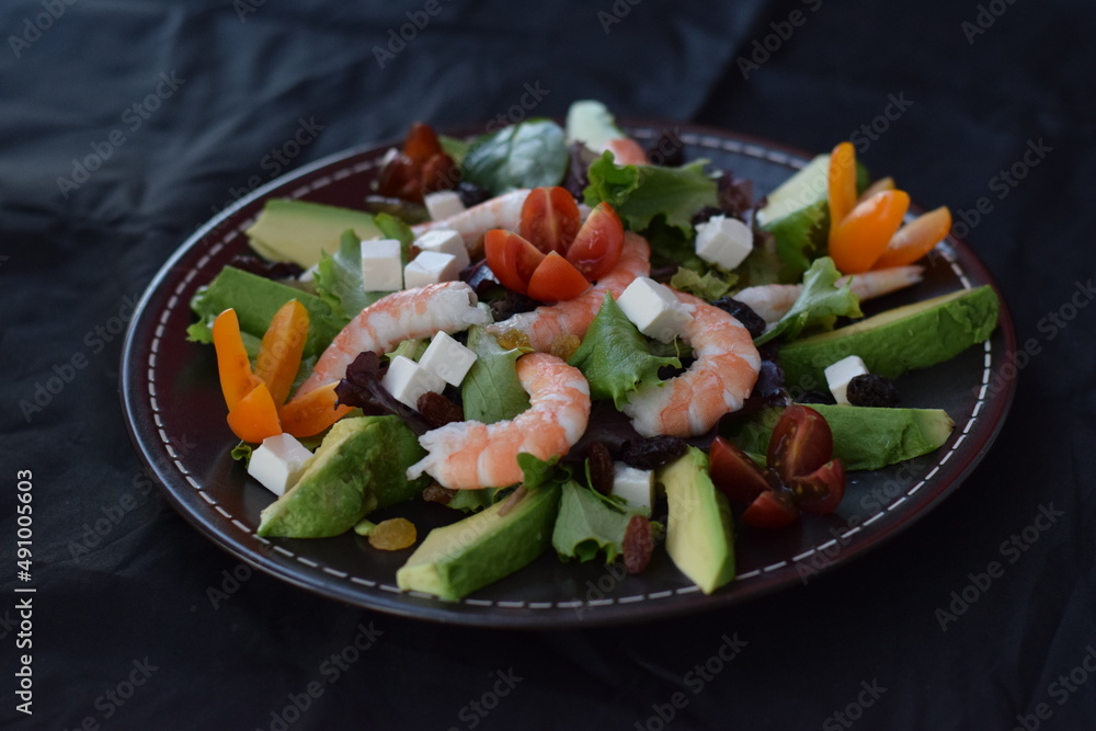 Ensalada de langostinos y queso Ensalada de langostinos y queso