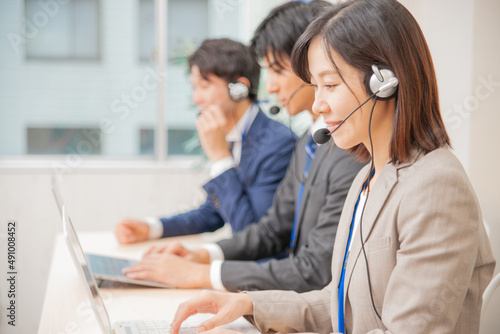 コールセンタースタッフ
