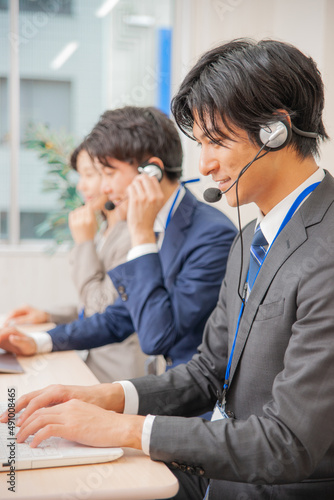 コールセンタースタッフ
