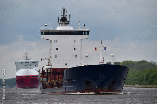 Frachter und Autotransporter im Nord-Ostsee-Kanal  photo