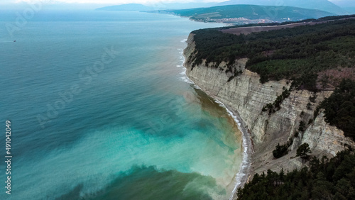 calm, turbulent, affectionate, warm, cold, the whisper of waves, incoming waves, tide, ebb, storm, calm, the cry of seagulls, pebble beach, sandy beach, surf strip, breakwaters, vacation by the sea