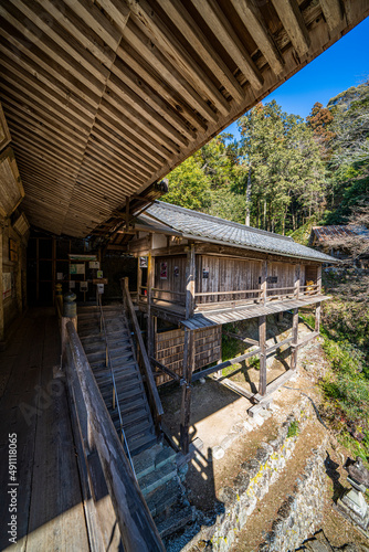 日龍峯寺舞台造本堂と籠堂