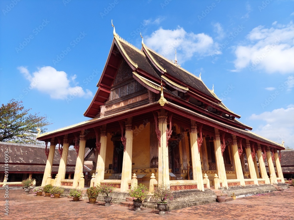 Sisaket Temple