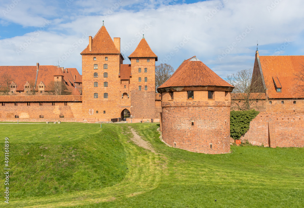 Malbork, Poland - largest castle in the world by land area, and a Unesco World Heritage Site, the Malbork Castle is a wonderful exemple of Teutonic fortress Malbork, Poland - largest castle in the world by land area, and a Unesco World Heritage Site, the Malbork Castle is a wonderful exemple of Teutonic fortress