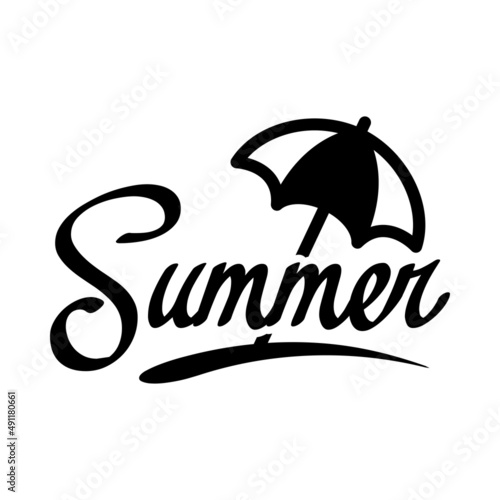 Beach holidays. Destino de vacaciones. Banner con texto manuscrito Summer con silueta de parasol en color negro