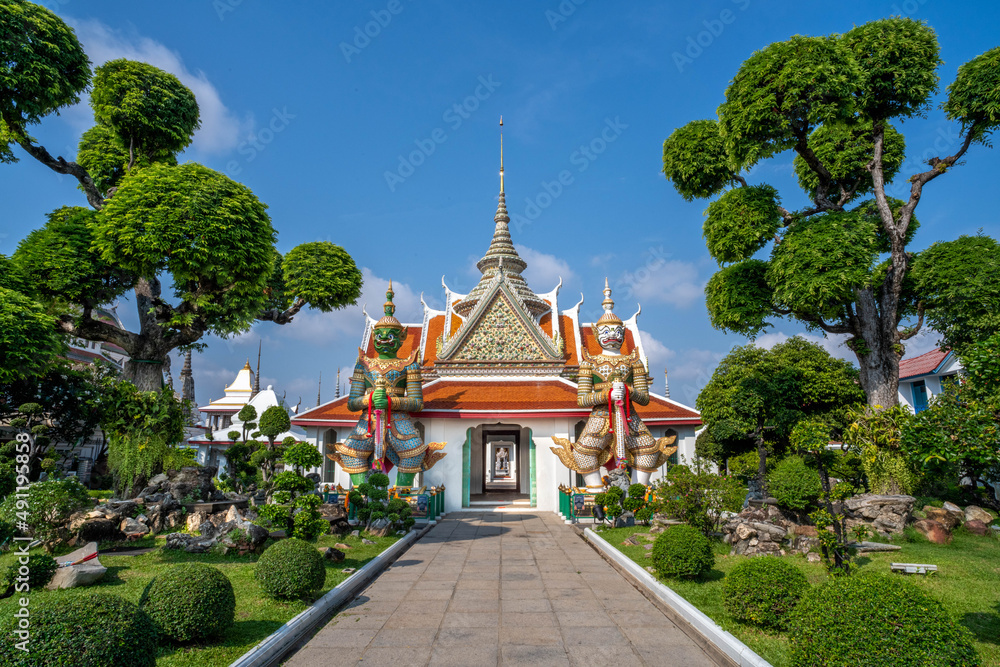 Colorful statue at Wat Arun Buddhist Temple in Bangkok Colorful statue at Wat Arun Buddhist Temple in Bangkok