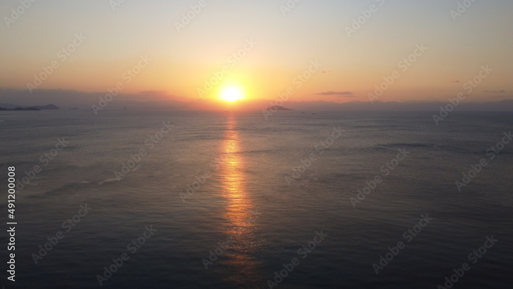 日本のハワイ！青い空とキレイな瀬戸内海の日の出！山口県周防大島小積地区