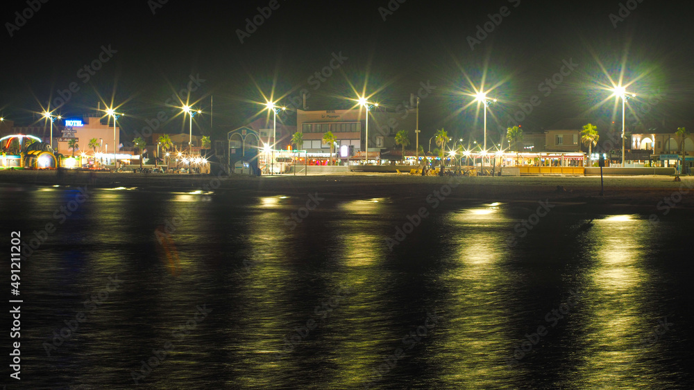 Zone portuaire à Port-la-Nouvelle, en pleine nuit