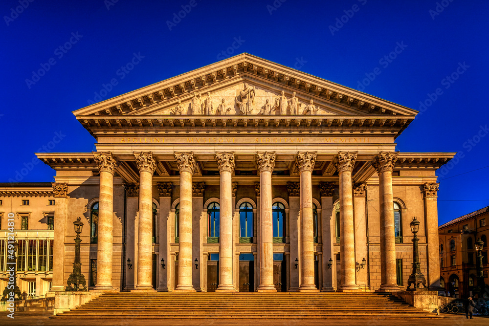 Obraz premium Bayerische Staatsoper in München