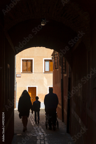 Contraluz en Arco en la ciudad de Segovia, comunidad autonoma de Castilla y Leon, pais de España o Spain