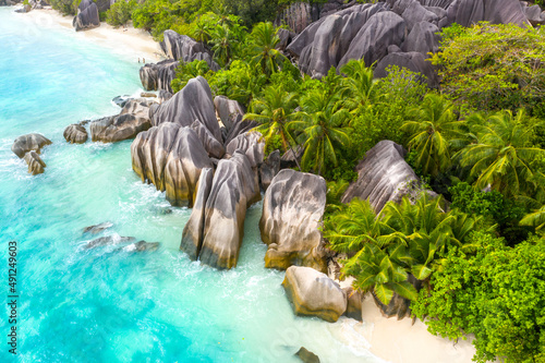 Obraz na płótnie Paradise beach on the island of La Digue in the Seychelles. Anse Source D'Argent w salonie