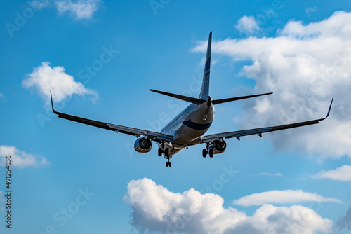 samolot-lotnisko-lądowanie