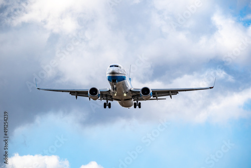 samolot-lotnisko-lądowanie