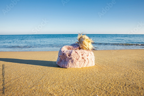 Pudelmütze am Strand