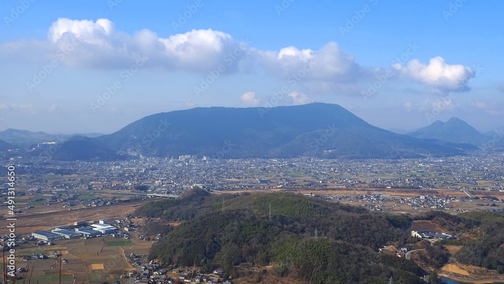 綾歌城山山頂からの象頭山方向1