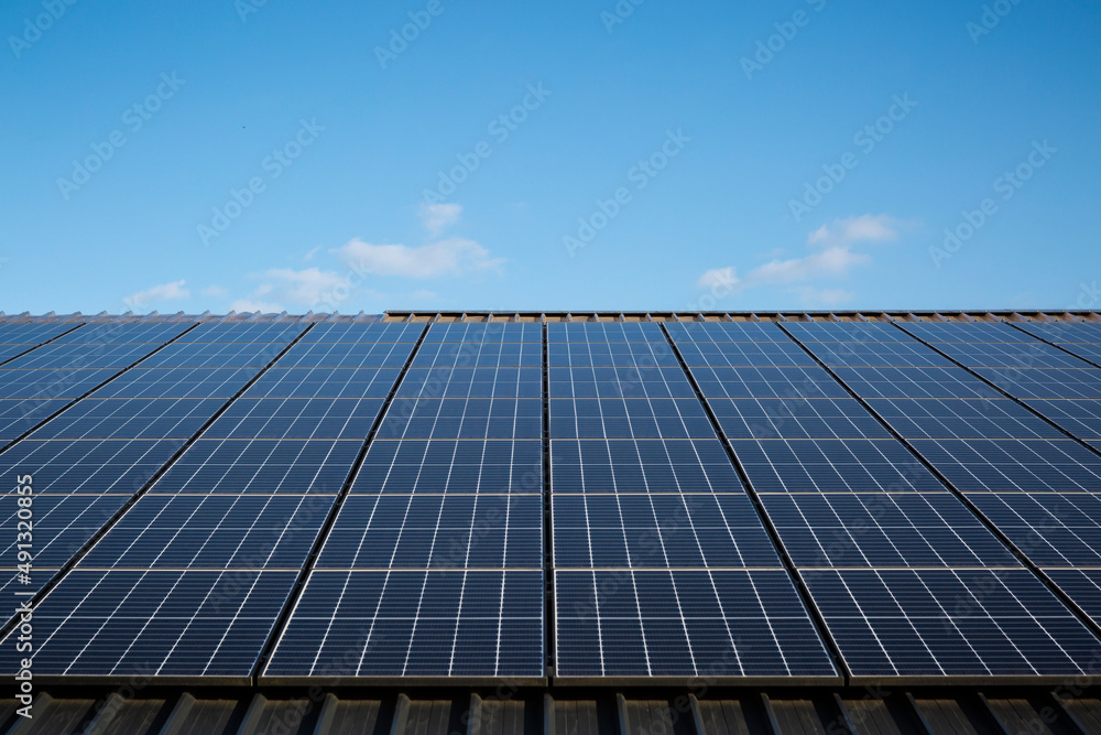 Solaranlage auf einem Dach Solaranlage auf einem Dach