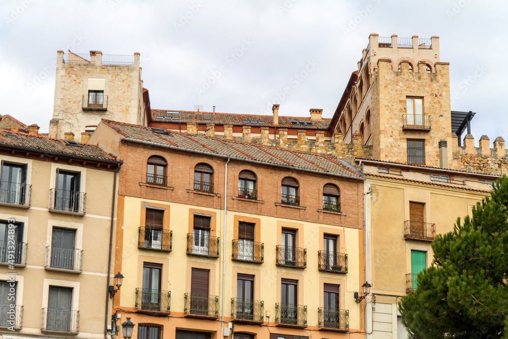 Edificio o Building en la ciudad de Segovia, comunidad autonoma de Castilla Y Leon, pais de España o Spain