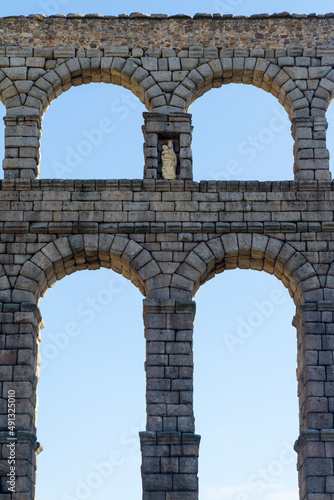Viaducto de la ciudad de Segovia, comunidad autonoma de Castilla y Leon, pais de España o Spain