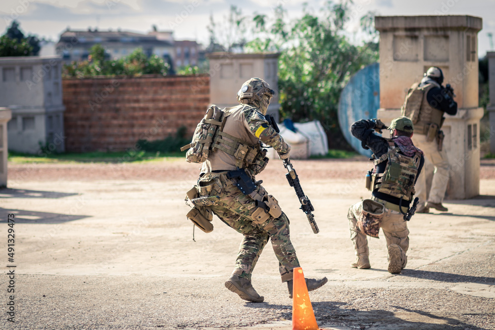 Naklejka premium jugadores de airsoft