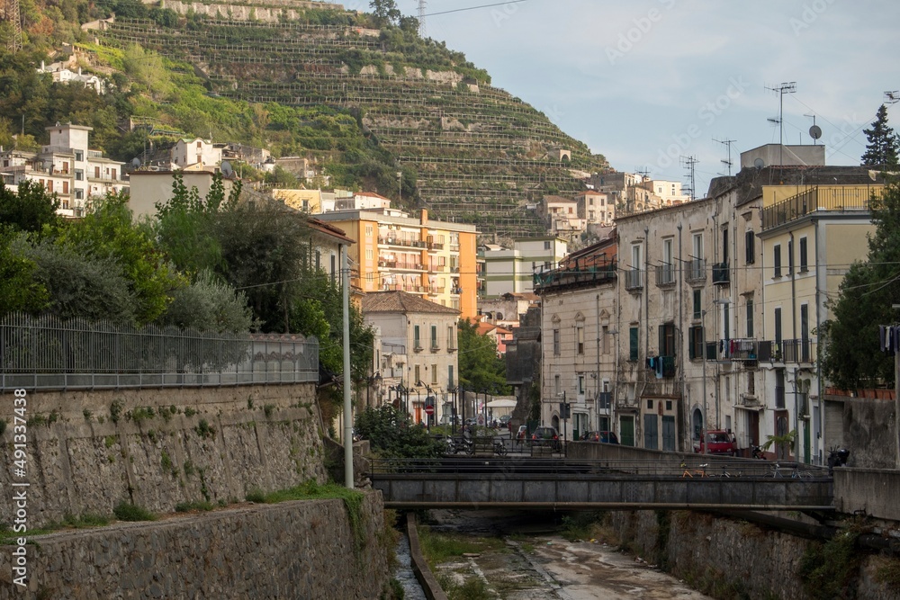 Fototapeta premium Admiring the Amalfi Coast