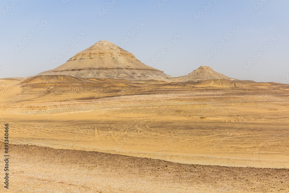 Gebel El Dist mountain near Bahariya oasis, Egypt