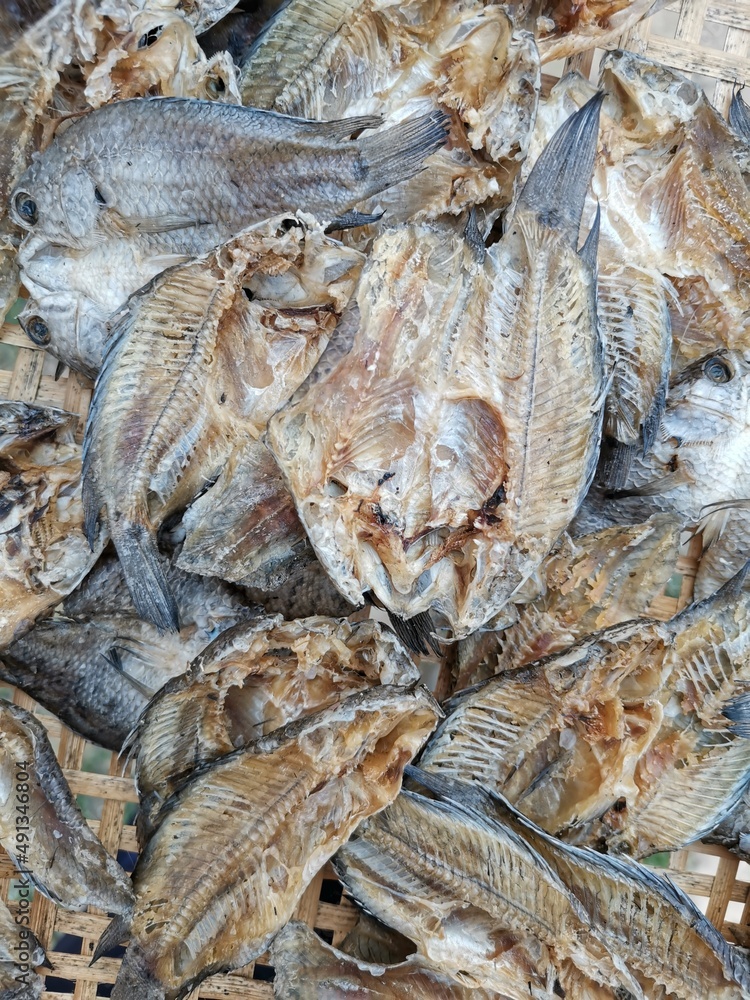 Fototapeta premium dried fish background