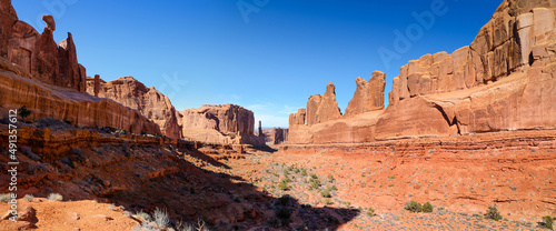 Panoramic view of Park Avenue in Arches National Park