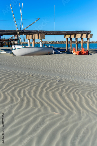 Voiliers sur une plage 