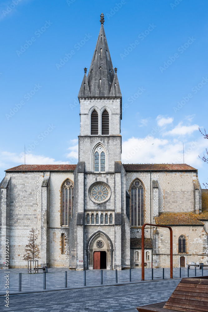 Eglise de Saint Pierre à Orthez en France