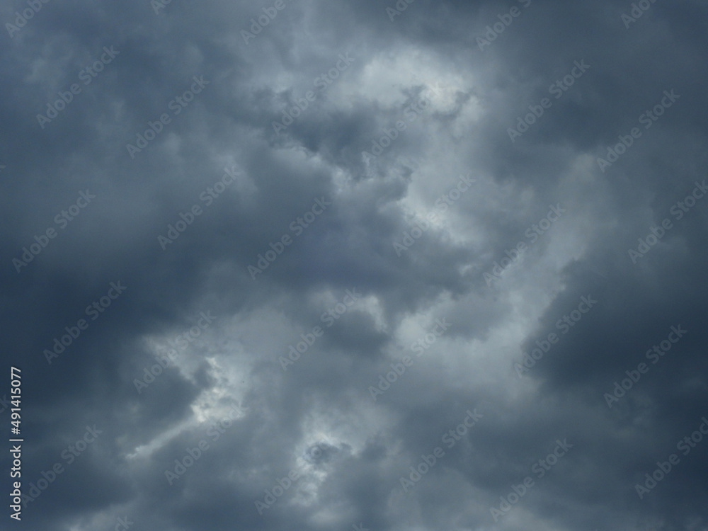 Fototapeta premium dark cloudy of the rain on sky background
