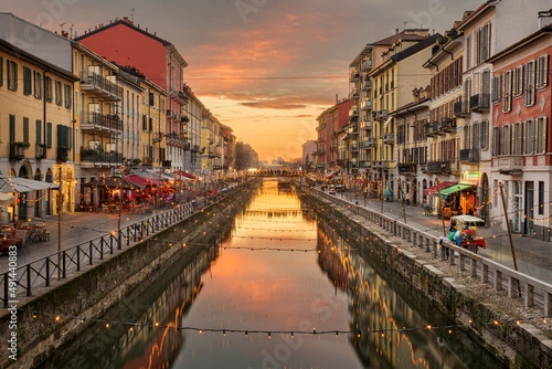 Fototapeta Naklejka Na Ścianę i Meble -  Navigli Canal, Milan, Lombardy, Italy
