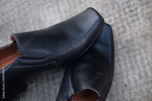Male black shoes © Dontree