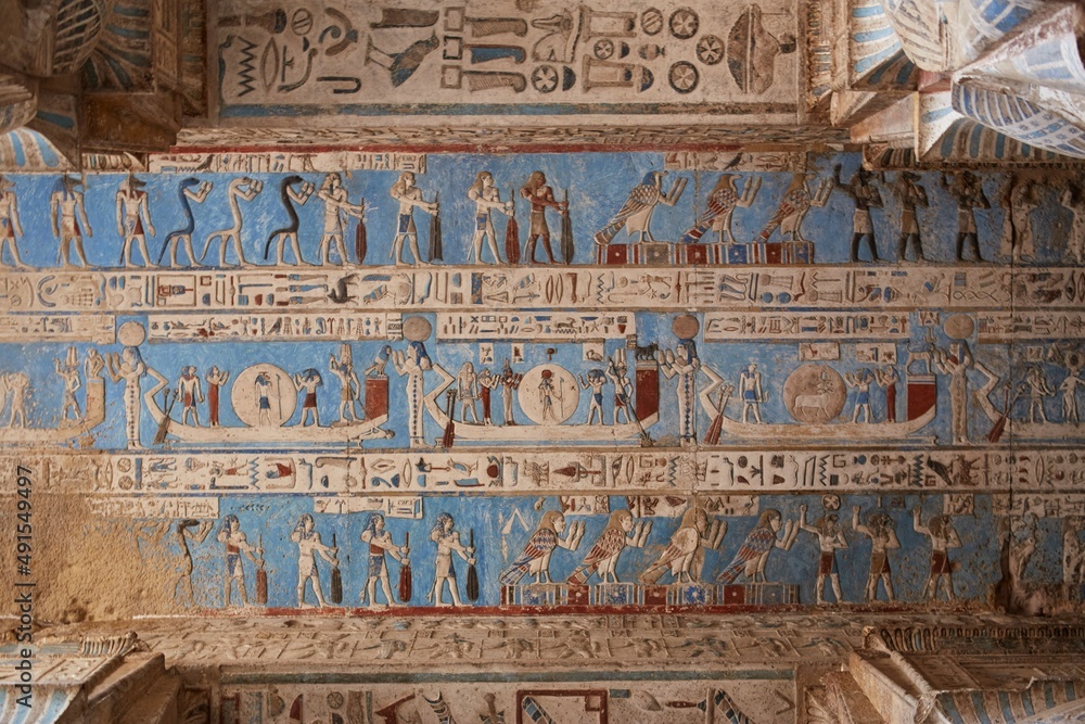 Obraz premium The Stunning Ceiling Art of Egypt's Dendera Temple