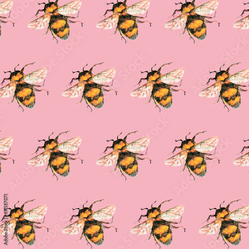 Seamless pattern with bees. © Valeryia