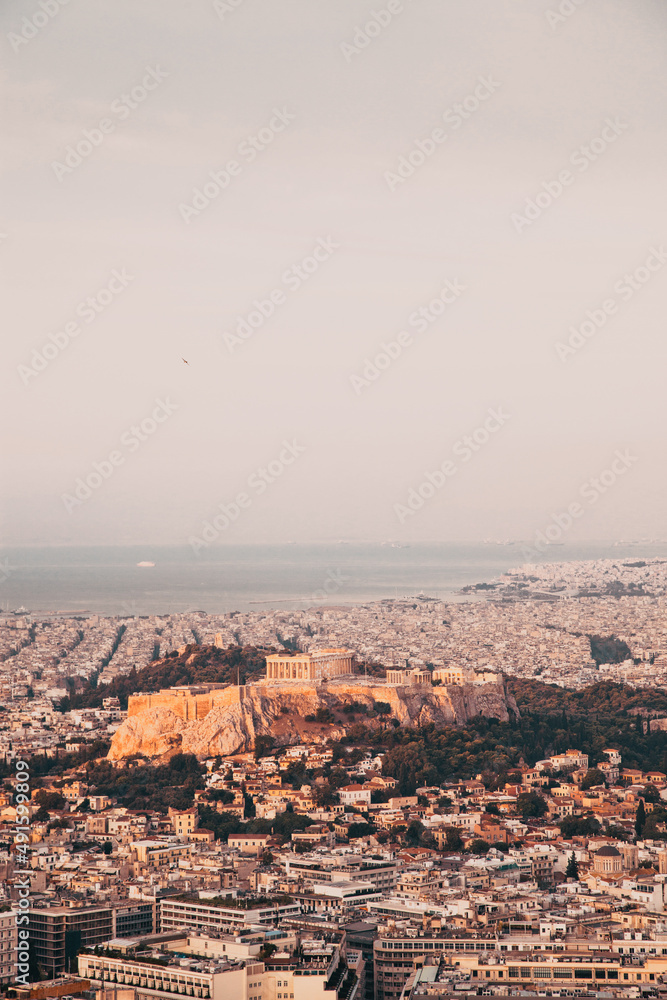 Fototapeta premium cityscape of Athens in early morning with the Acropolis seen from Lycabettus Hill, the highest point in the city
