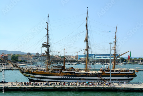 the Amerigo Vespucci is a sailing ship of the Navy built as a training ship for the training of the official students of the normal roles of the Naval Academy