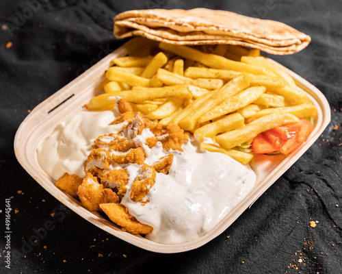 food, chicken, fried, meat, meal, dinner, dish, plate, snack, sauce, lunch, delicious, appetizer, cooked, white, wings, crispy, fish, grilled, healthy, tasty, shrimp, fresh, chicken, fast food