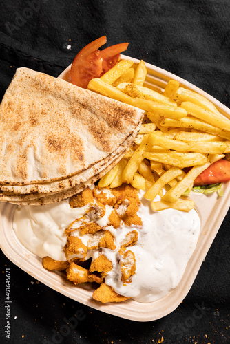 food, chicken, fried, meat, meal, dinner, dish, plate, snack, sauce, lunch, delicious, appetizer, cooked, white, wings, crispy, fish, grilled, healthy, tasty, shrimp, fresh, chicken, fast food