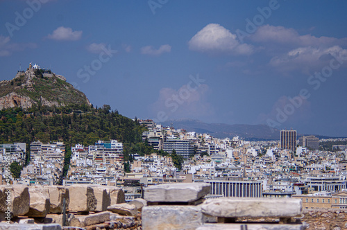 veduta di atene e del monte licabetto dall'acropoli