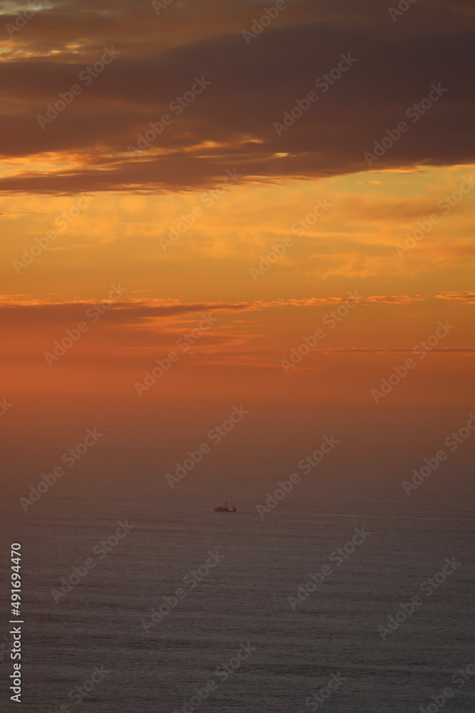 Fototapeta premium sunset over the sea